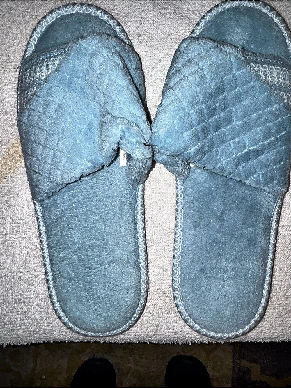 The Original MUK LUKS Slippers Blue Size L (9-10)